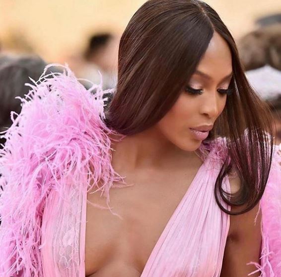 Naomi Campbell teljesen összetört, hatalmas fájdalommal kell megküzdenie