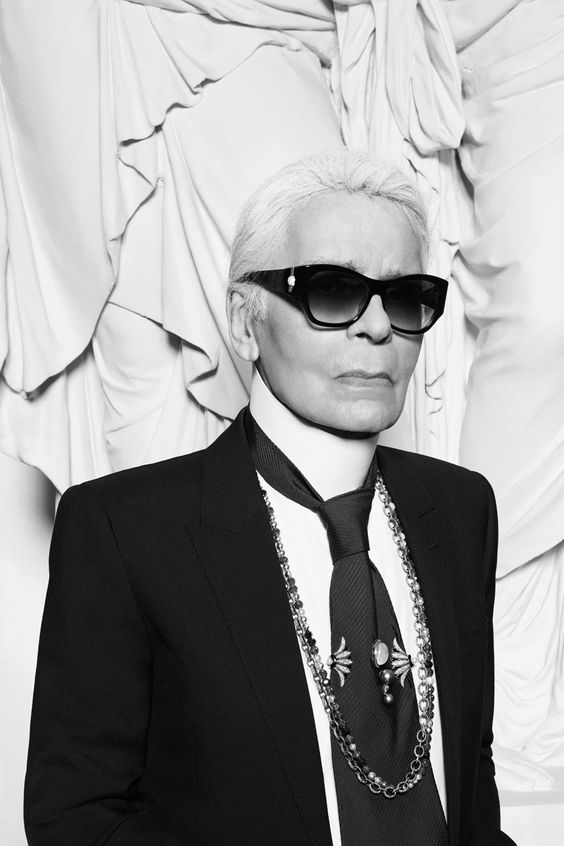 Ezentúl minden máshogy lesz: Nehéz döntést hozott Karl Lagerfeld márkája