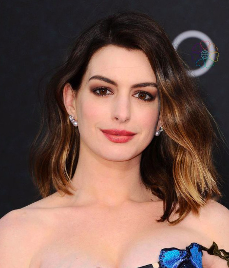 Lebukott: Anne Hathaway titokban plasztikáztatott