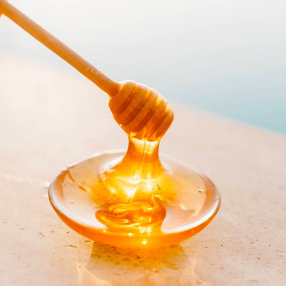 Miért a méz az új kötelező szépségápoló csodaszer?